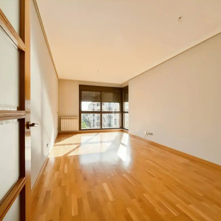 Piso de alquiler en Avenida Avenida Pablo Iglesias, Rivas Futura - Photo 1