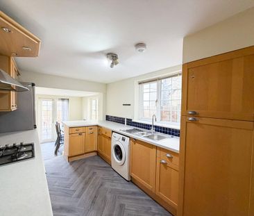 4 bedroom terraced house to rent - Photo 2