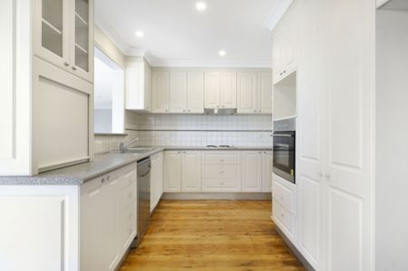 BEAUTIFUL FAMILY HOME ! - Photo 3
