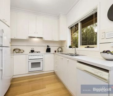 Stylish & Comfortable 2-Bed Home in a Highly Convenient Location - Photo 2