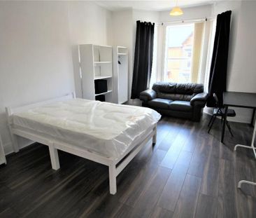 6 bedroom terraced house to rent - Photo 6