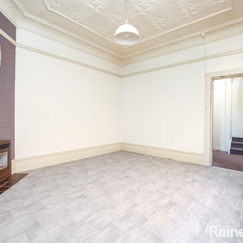 Centrally Located CBD - Available Now!!! - Photo 1