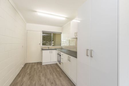 2/42 Cambridge Street, Gulliver - Photo 2