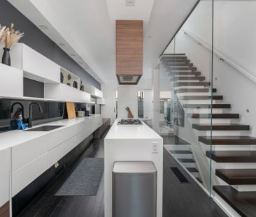 For Lease - 249 Claremont Street, Toronto, Ontario - Photo 3