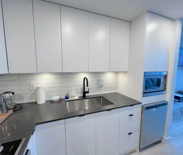 FURNISHED: Brooklyn – 2 bedroom, 2 bath, corner unit - Photo 1