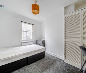 4 bedroom terraced house to rent - Photo 5