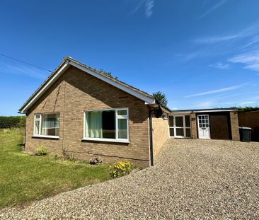 The Green, Bury St. Edmunds, West Row - Photo 1