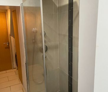 Room in a Shared House, Galsworthy Road, NW2 - Photo 6