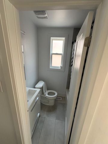 For Lease - 181 Bowie Avenue, Toronto, Ontario - Photo 5