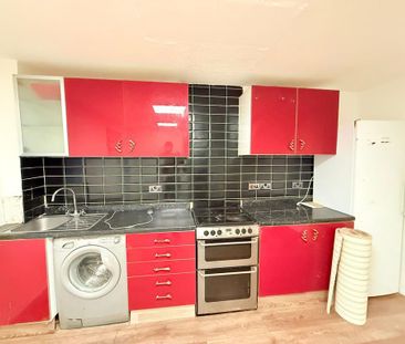 1 bedroom semi-detached house to rent - Photo 4