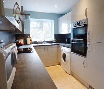 2 bedroom semi-detached house to rent - Photo 6