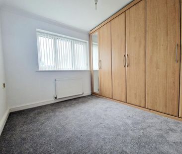 3 bedroom apartment to rent - Photo 4