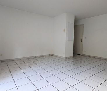 Location Appartement 2 pièces 47m² - Photo 6