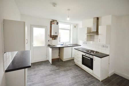 2 bedroom terraced house to rent - Photo 3