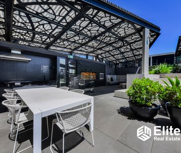 Unfurnished 1-Bedroom Apartment in Prime North Melbourne Location - Photo 6