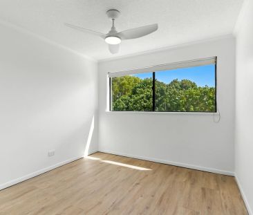 Absolute Beachfront Living! - Photo 3