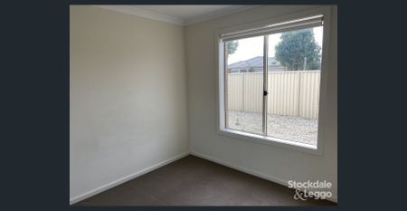 4 BEDROOM FAMILY HOME IN SOUTH SHEPPARTON - Photo 3