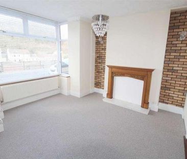 The Parade, Trallwn, Pontypridd, CF37 - Photo 4