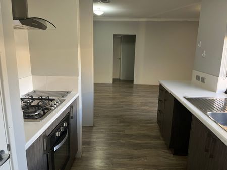 62C Henry Street, East Cannington WA 6107 - Villa For Rent | Domain - Photo 4