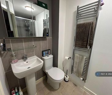 1 bedroom in a house share to rent - Photo 6