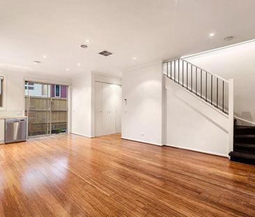 129 Martins Lane, Viewbank VIC 3084 - Photo 4