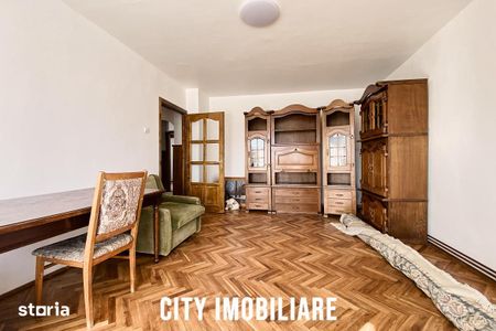 Apartament 4 camere, decomandat, 2 bai, 2 balcoane, zona The Office. - Fotografie 2