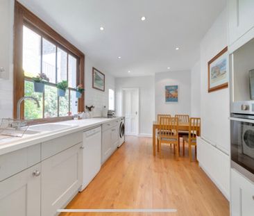 1 Bed Flat, London, SW8 - Photo 6