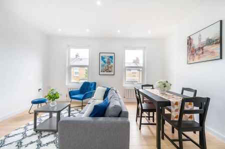 2 bedroom flat to rent - Photo 3