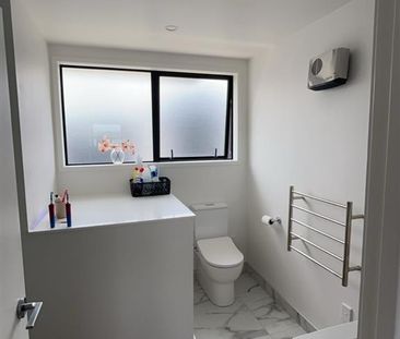 ONE WEEK RENT FREE! - Photo 4