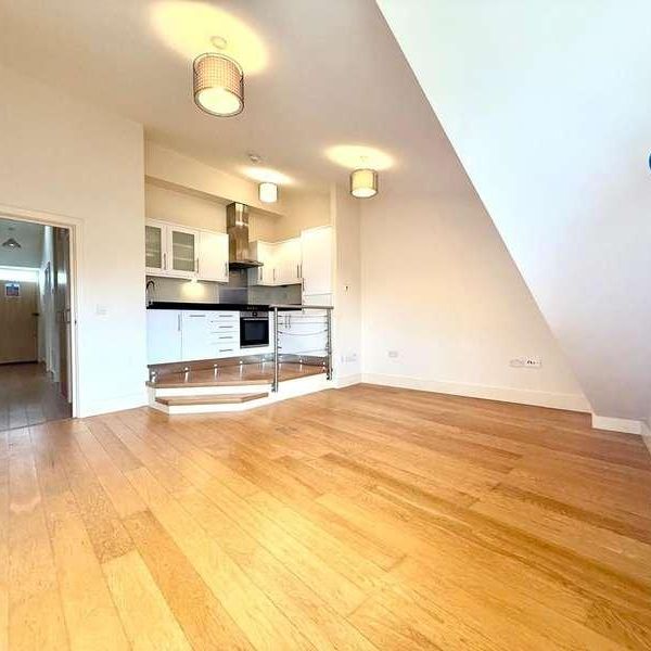 The Radius, Red Lion Parade, HA5 - Photo 1