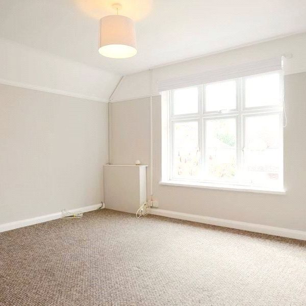 Frimley Road, Camberley, GU15 - Photo 1