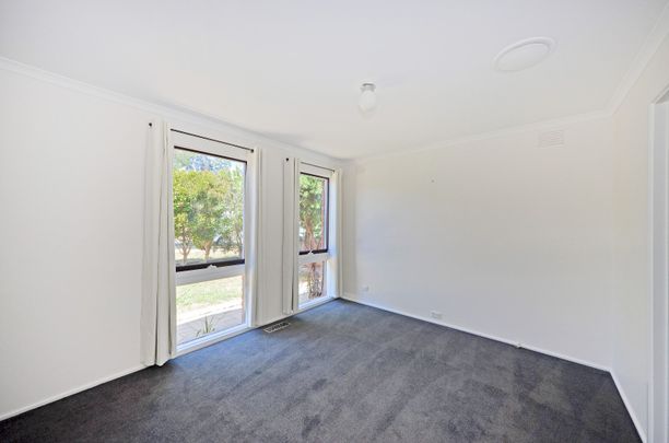 Five Bedroom House in Prime Wheelers Hill Location - Photo 1