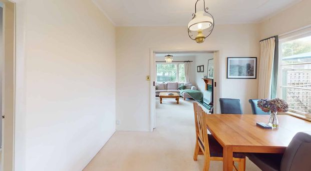 West End - 3 Bedrooms - Photo 1