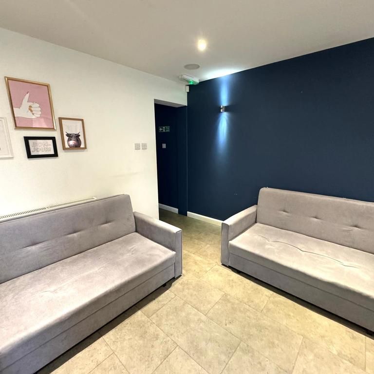 4 bedroom terraced house to rent - Photo 1