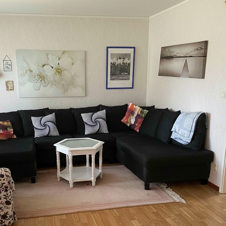 Storå – Trivsamt gavelradhus med uteplats och grönskande omgivning - Photo 1