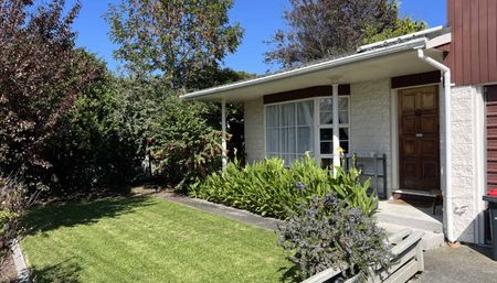 Spacious, Sunny & Super Tidy – A Hidden Gem in St Albans - Photo 5