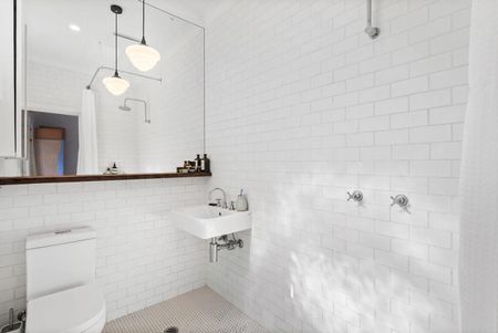 Boutique unit moments to beaches - Photo 3