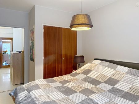 Gelijkvloers tweeslaapkamer appartement met garage in Tielt - Foto 3