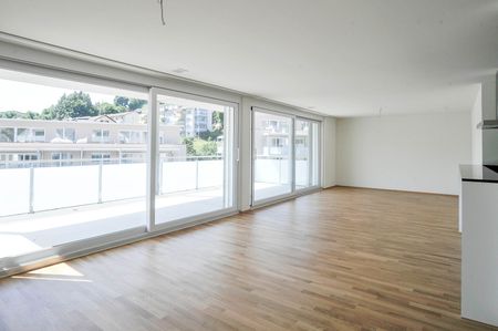 SCHÖNE 4.5 Zimmer-Wohnung mit viel Platz - Photo 3