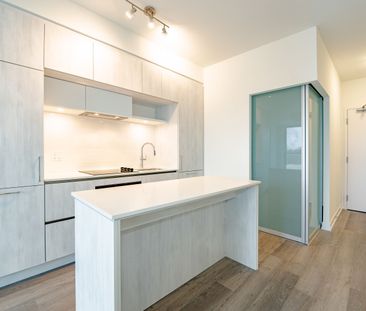 For Lease - 6 David Eyer Road Unit# 409, Richmond Hill, Ontario - Photo 1