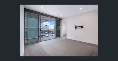 Stylish 3-Bedroom Apartment with Resort-Style Amenities in the Heart of Woolloongabba - Photo 4