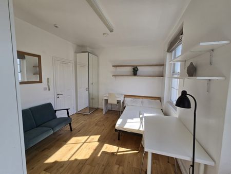 Studio Flat, Pembridge Road, W11 - Photo 2