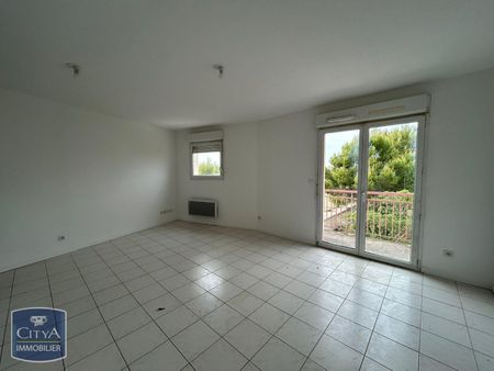 Location Appartement 1 pièce 30m² JONQUIERES 84150 - Photo 5