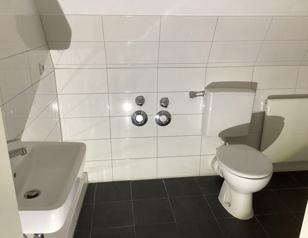 Diese günstige 1 Zimmer Wohnung wird nur an Studenten/ in vergeben! - Foto 1