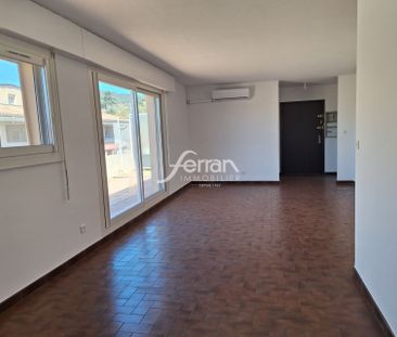 Location Appartement 2 pièces 56m² DRAGUIGNAN 83300 - Photo 2