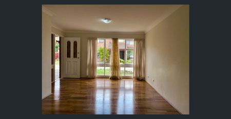 3 Bed Town House for Rent in Ingleburn CBD - Photo 3