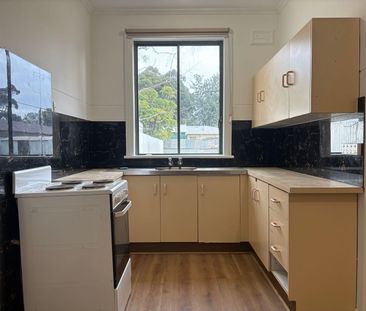 Neat and Simple Living - Photo 4