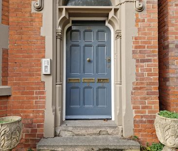 1 BEDROOM FLAT-SHARE: Your Exquisite Sanctuary in The Park: Refined... - Photo 4