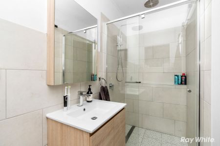 Comfortable Living Close to the CBD - Photo 4