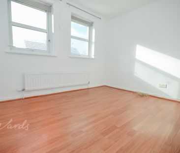 2 bedroom semi-detached house to rent - Photo 5